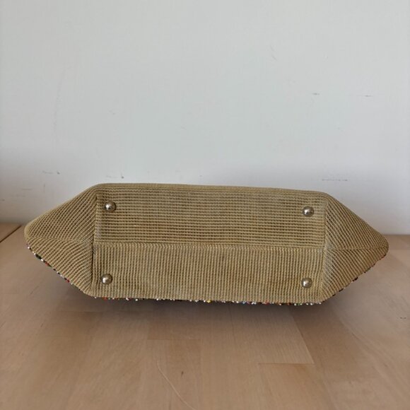 Beautiful XL Embroidered Vintage Purse with a Brass Frame - Picture 7 of 9